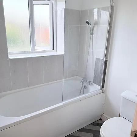 Homestay Welcoming Near Shopping And Centres Leeds (West Yorkshire)