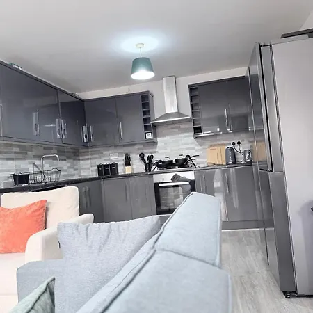 Welcoming Near Shopping And Centres Homestay *