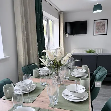 Homestay Welcoming Near Shopping And Centres *